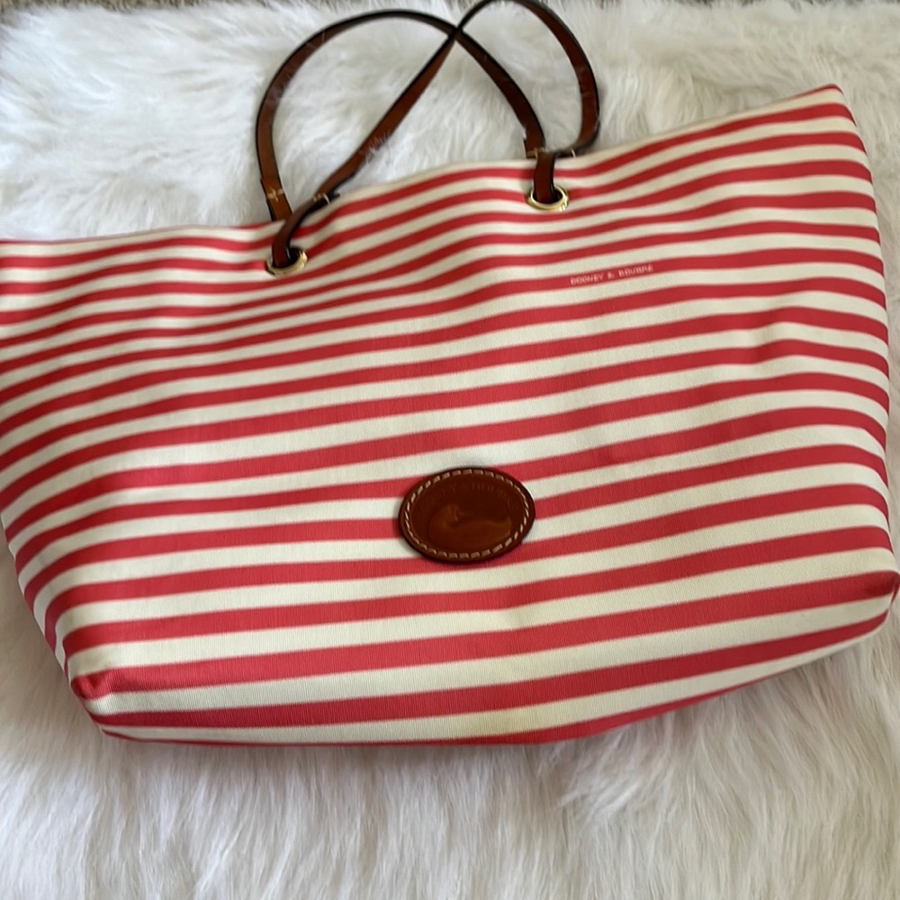 Beautiful Dooney & Bourke Striped tote